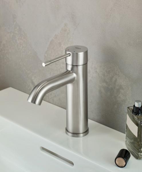 Grohe Essence New håndvaskarmatur m/bundventil - Supersteel Grohe Essence New håndvaskarmatur m/bundventil - Supersteel