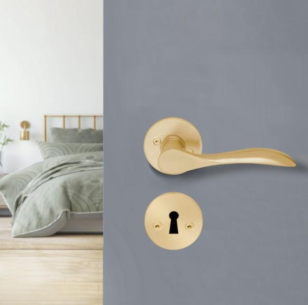 Beslagsboden indendørs dørgreb inkl nøgleskilt - Børstet messing - Sæt á 4 stk Beslagsboden indendørs dørgreb inkl nøgleskilt - Børstet messing - Sæt á 4 stk