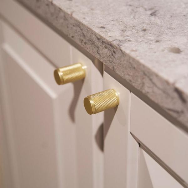 Beslagsboden knopgreb 409 m/crystal cut - B&oslash;rstet messing