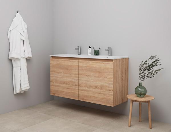 Sanibell Online 121 m&oslash;bels&aelig;t m/grebsfri l&aring;ger og dobbeltvask - Bardolino eg - Flatpack