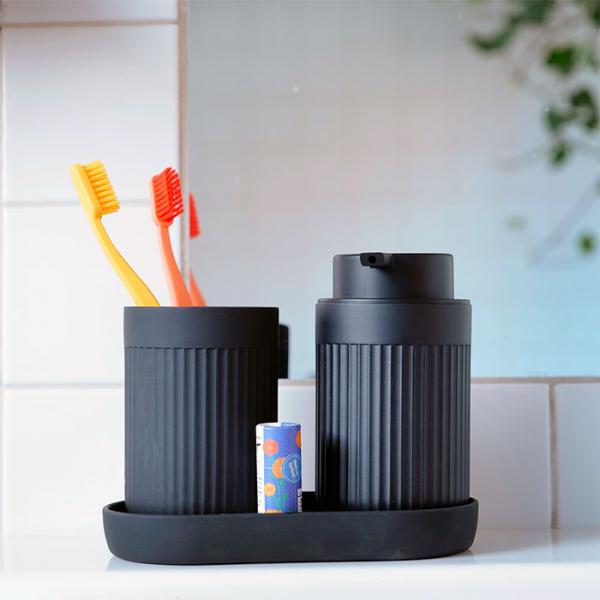 Beslagsboden Wave s&aelig;t m/s&aelig;bedispenser og krus - Mat hvid