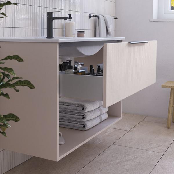 Dansani Mido+ Classic 101 m&oslash;bels&aelig;t m/Amber vask, 1 skuffe og &aring;bent rum - Striber/mat sand